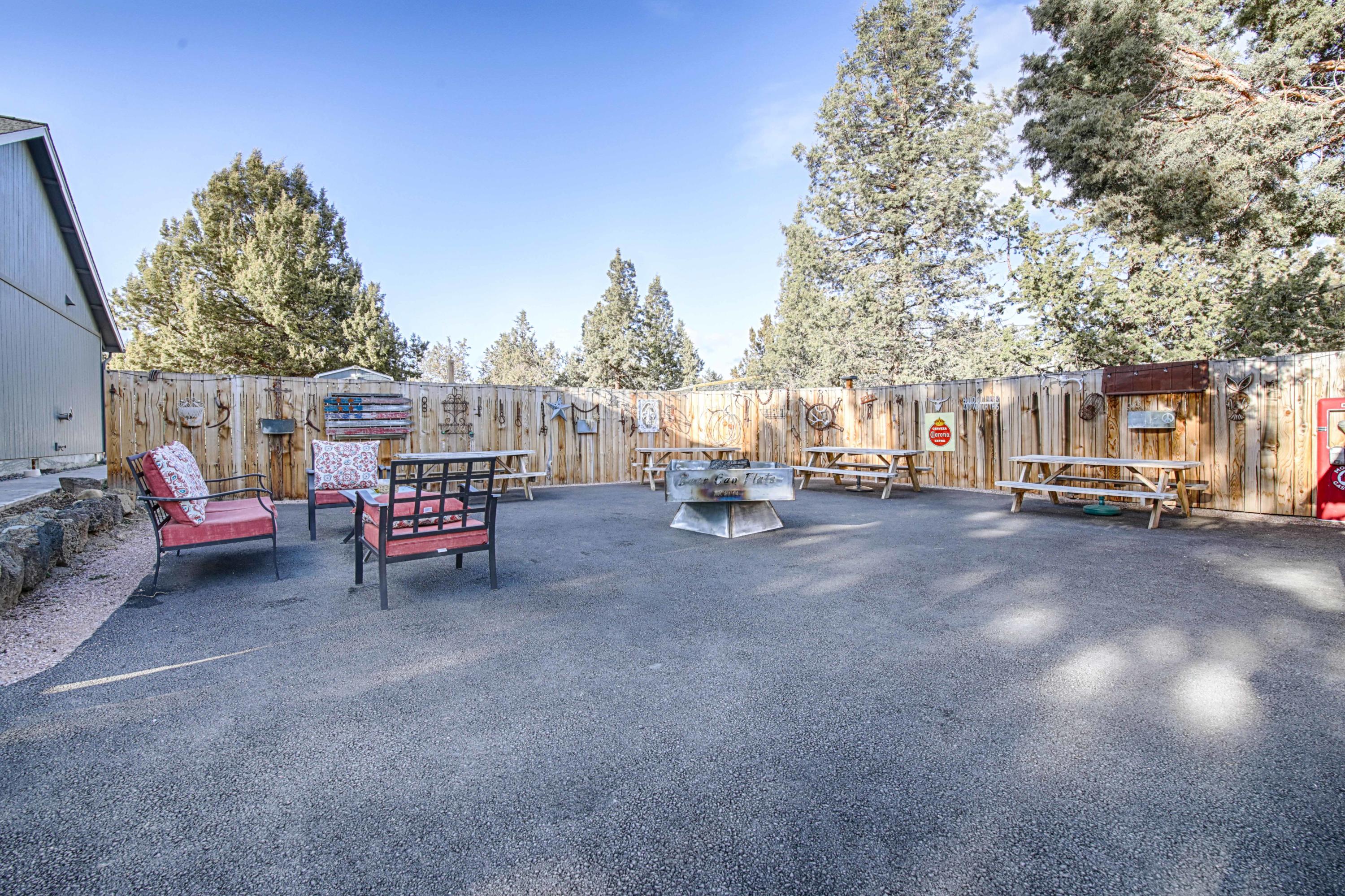 64818 Grande Loop Bend, OR 97701 - Photo 3 of 29 Amazing outdoor entertaining area!