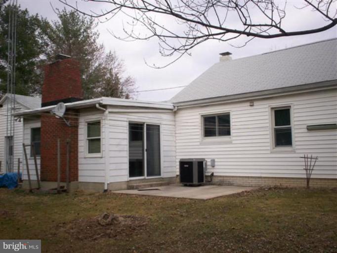 15727 Spade Road Hagerstown, MD 21740 - Photo 2 of 6 Exterior (Rear)