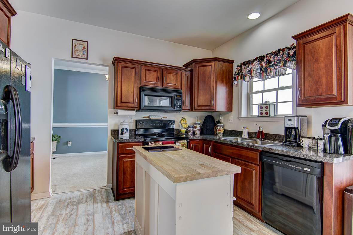 1319 Manor Road Windsor, PA 17366 - Photo 6 of 30