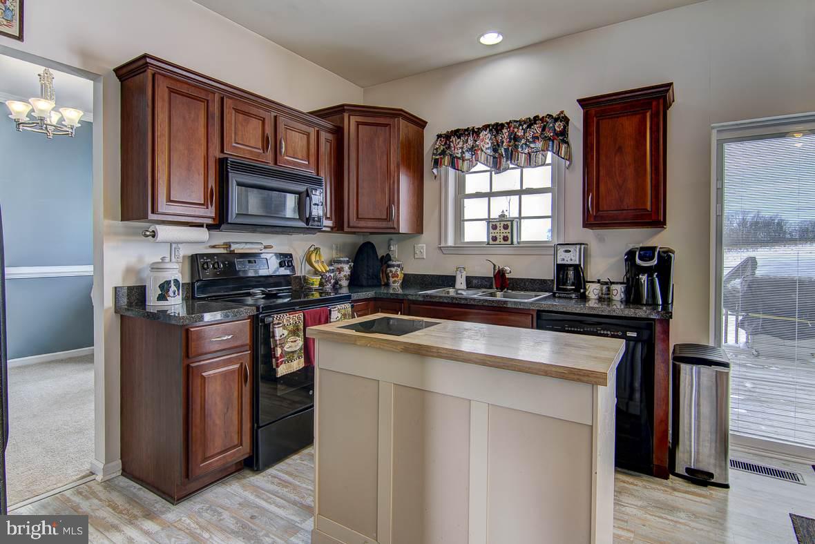 1319 Manor Road Windsor, PA 17366 - Photo 8 of 30