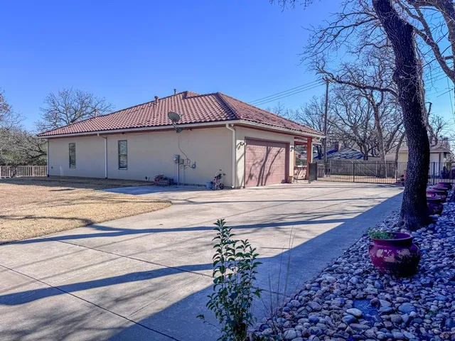 $585,000 | 1302 Woodridge Circle, Euless, TX 76040