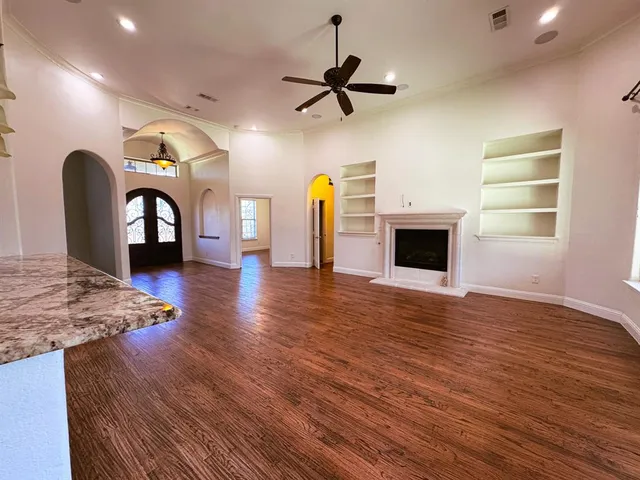 $585,000 | 1302 Woodridge Circle, Euless, TX 76040