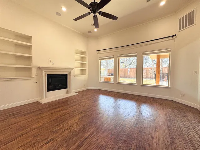 $585,000 | 1302 Woodridge Circle, Euless, TX 76040