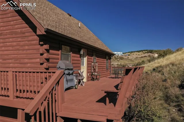 a view of deck with patio