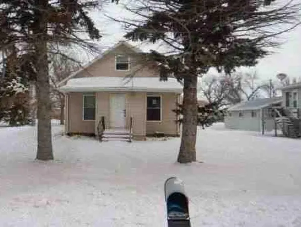 $165,400 | 171 3rd Street North, Casselton, ND 58012