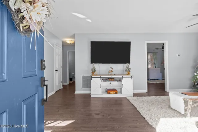 $252,000 | 132 Villa Drive, Seven Lakes, NC 27376