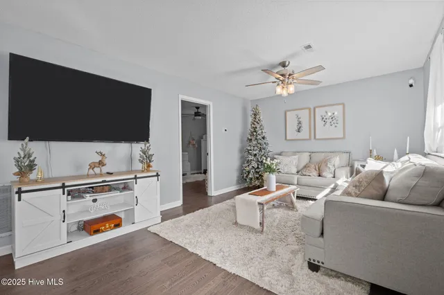 $252,000 | 132 Villa Drive, Seven Lakes, NC 27376