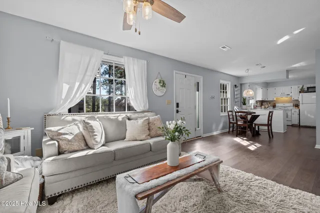 $252,000 | 132 Villa Drive, Seven Lakes, NC 27376