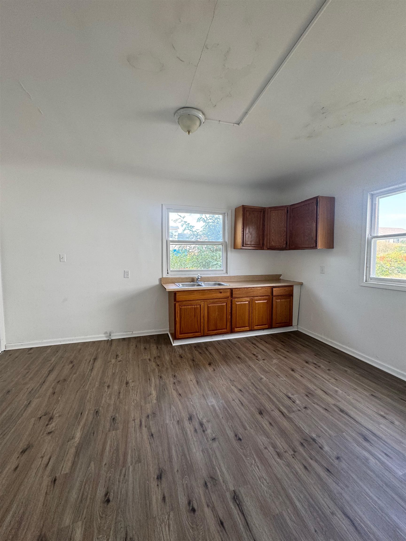 1303 Root Street Flint, MI 48503 - Photo 10 of 16