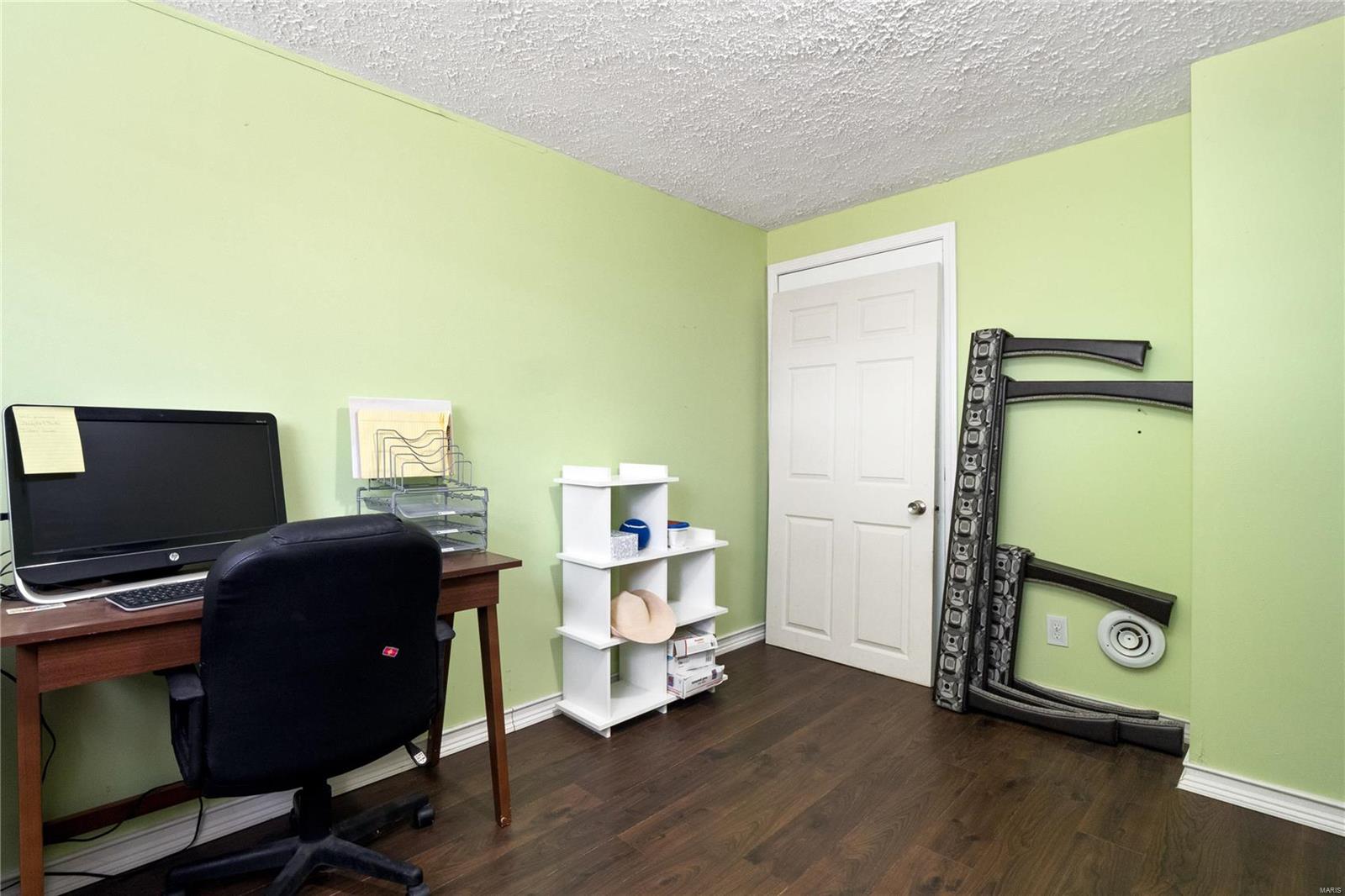 40 James Court Ballwin, MO 63021 - Photo 23 of 36 Gallery Image 23