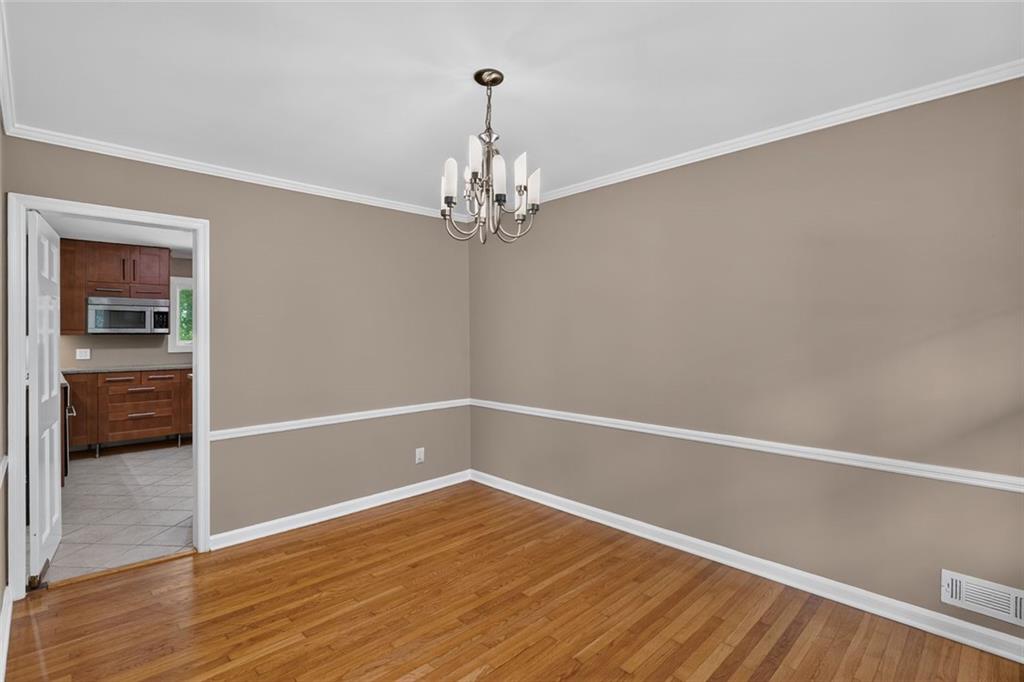 6858 Brandon Mill Road Northwest Sandy Springs, GA 30328 - Photo 7 of 25