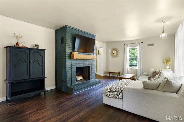 $155,000 | 117 Lenox Avenue, Granite City, IL 62040