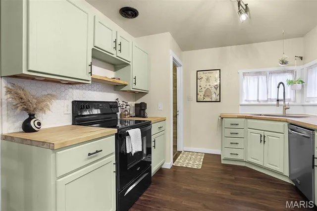 $155,000 | 117 Lenox Avenue, Granite City, IL 62040