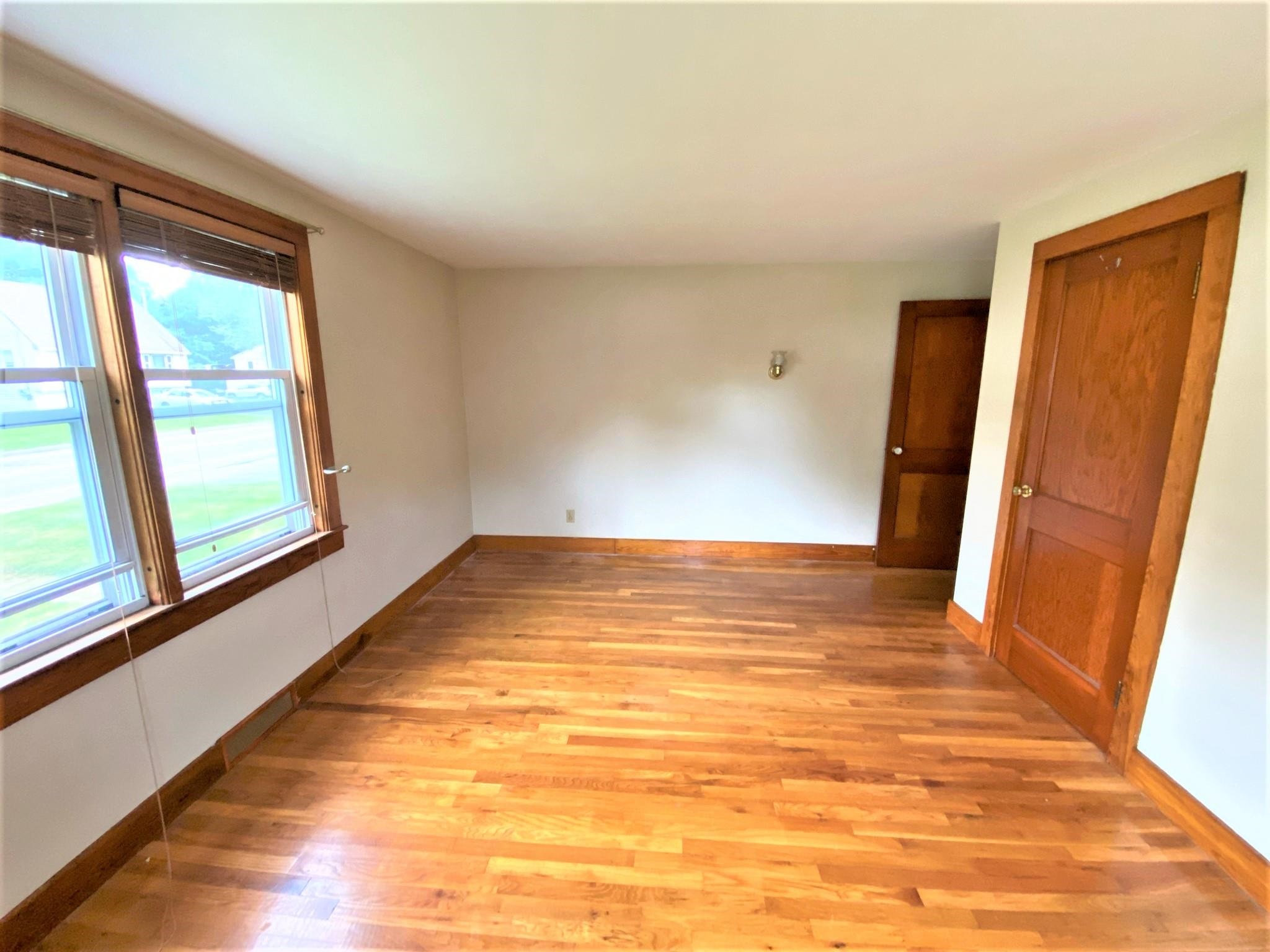 35 East Dunstable Road Nashua, NH 03060 - Photo 12 of 38