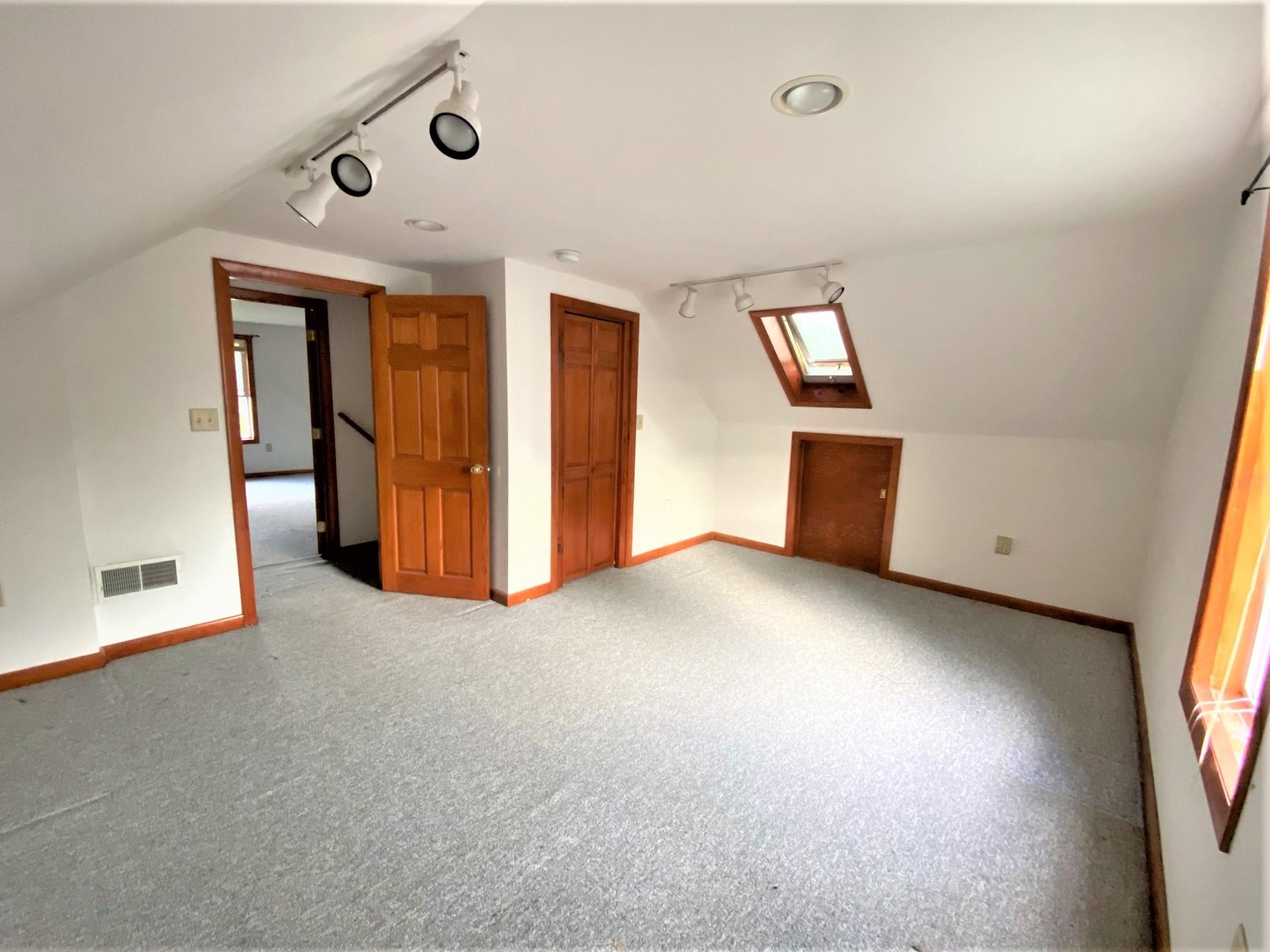 35 East Dunstable Road Nashua, NH 03060 - Photo 22 of 38