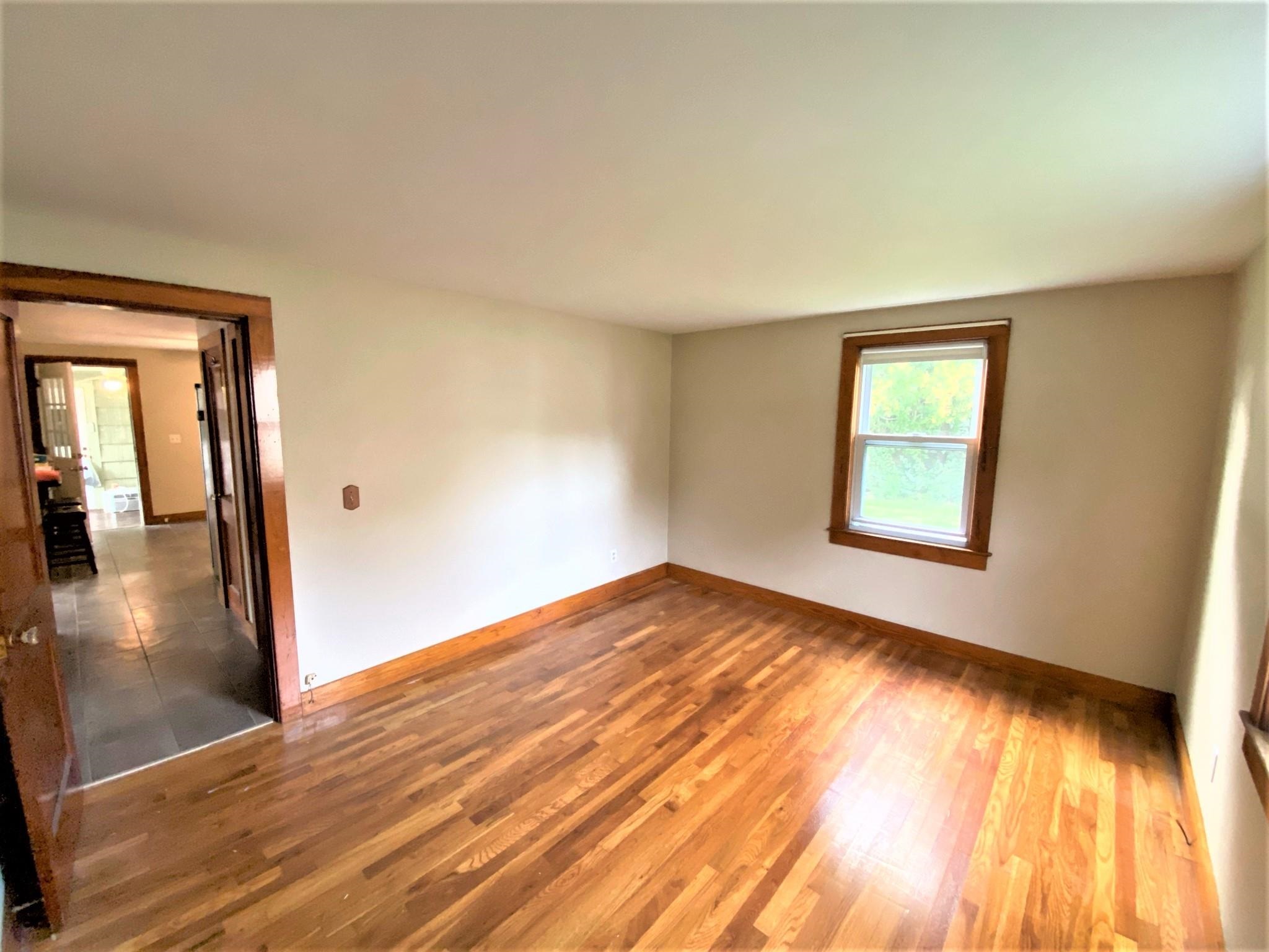 35 East Dunstable Road Nashua, NH 03060 - Photo 6 of 38