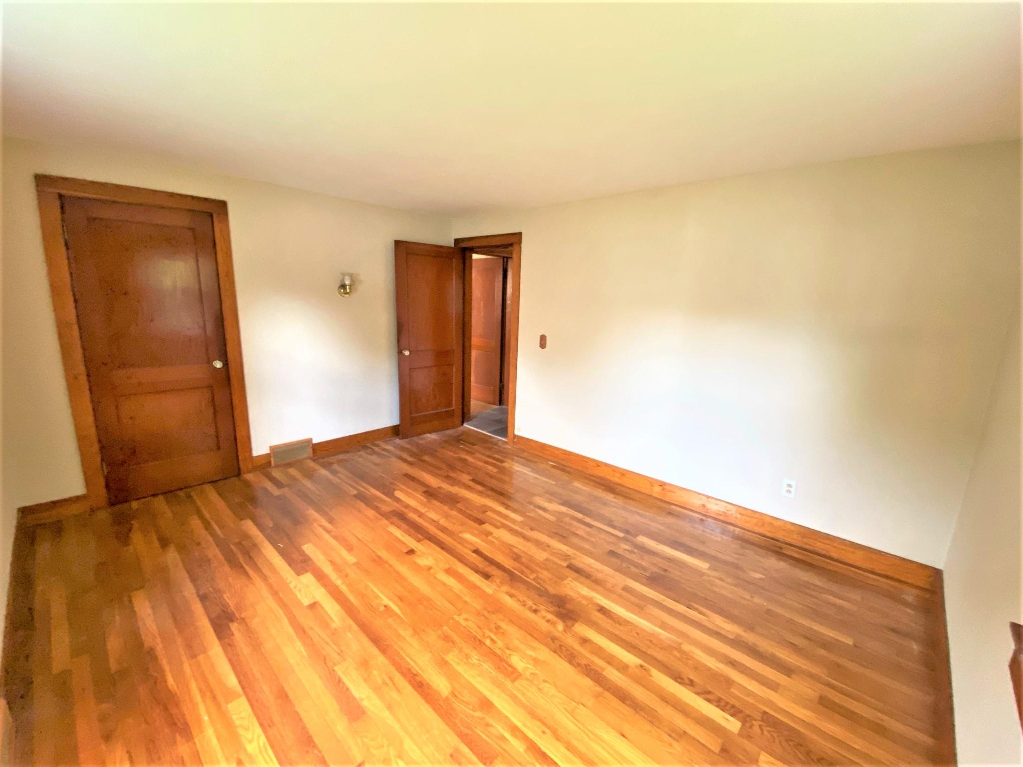 35 East Dunstable Road Nashua, NH 03060 - Photo 7 of 38