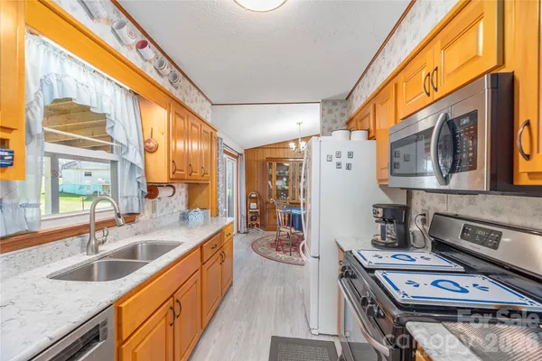 $399,500 | 40 Warner Road, Canton, NC 28716