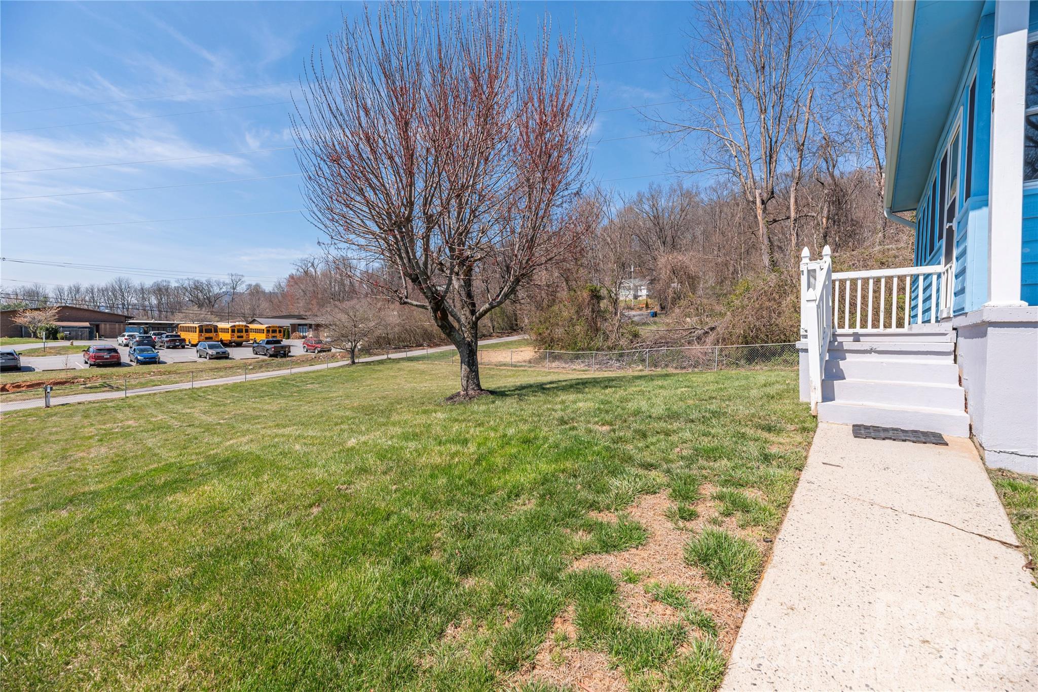 40 Warner Road Canton, NC 28716 - Photo 2 of 26