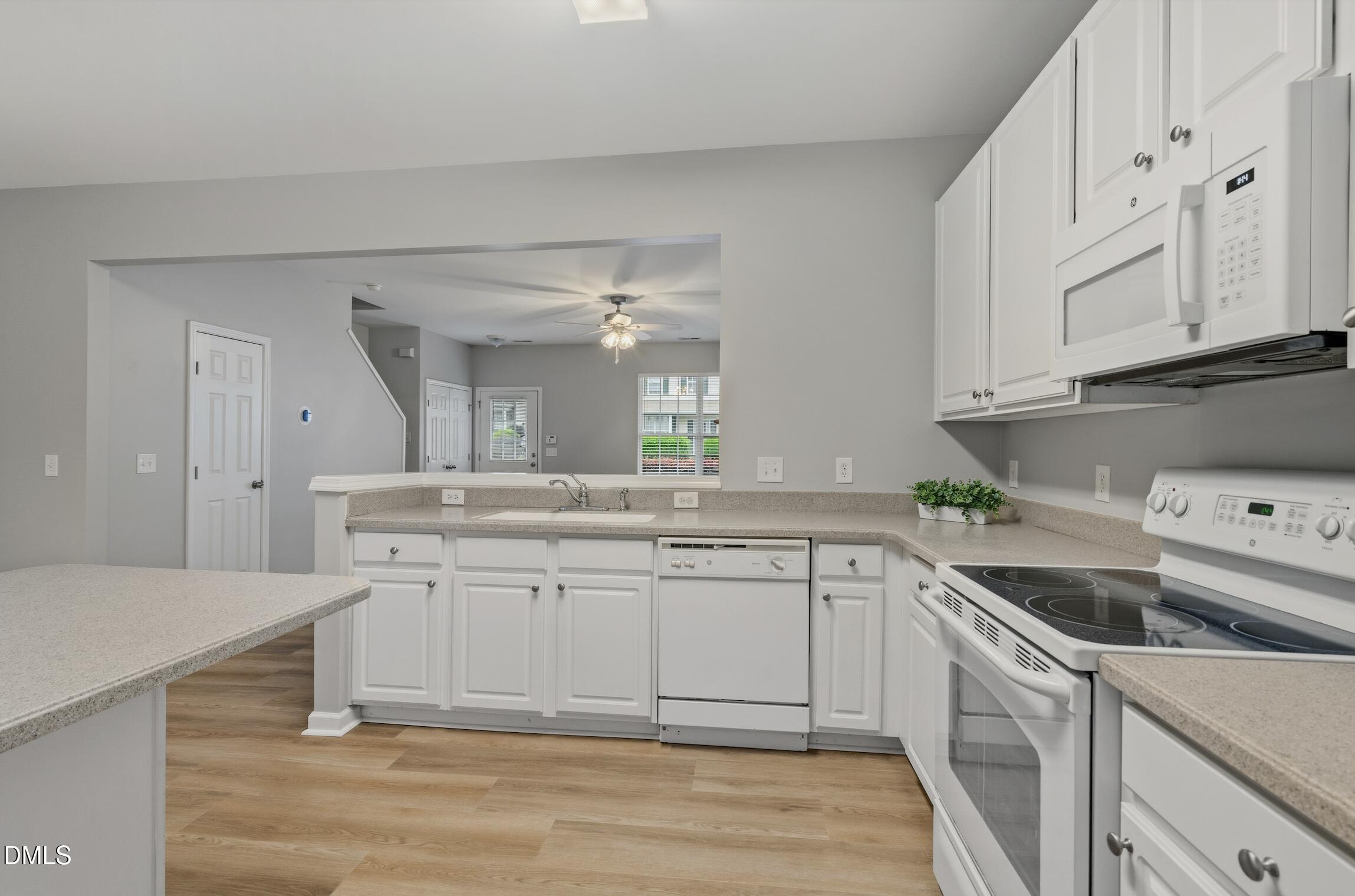8515 Mt Valley Lane Raleigh, NC 27613 - Photo 25 of 29