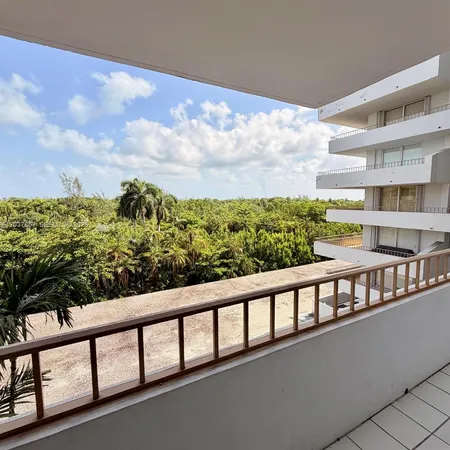 $5,500 | 155 Ocean Ln Drive, Unit 504, Key Biscayne, FL 33149