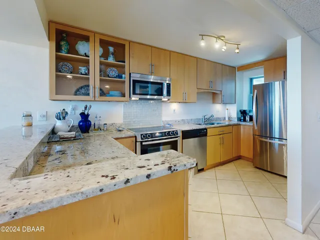 $3,000 | 1133 Ocean Shore Boulevard, Unit 504, Ormond Beach, FL 32176
