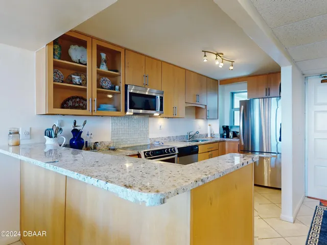 $3,000 | 1133 Ocean Shore Boulevard, Unit 504, Ormond Beach, FL 32176