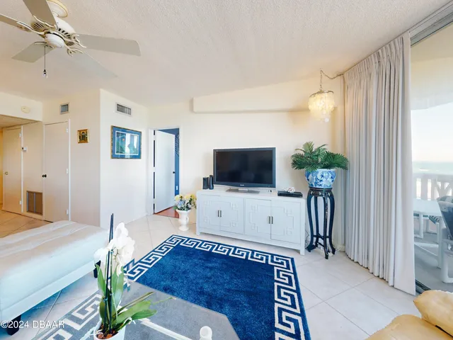 $3,000 | 1133 Ocean Shore Boulevard, Unit 504, Ormond Beach, FL 32176