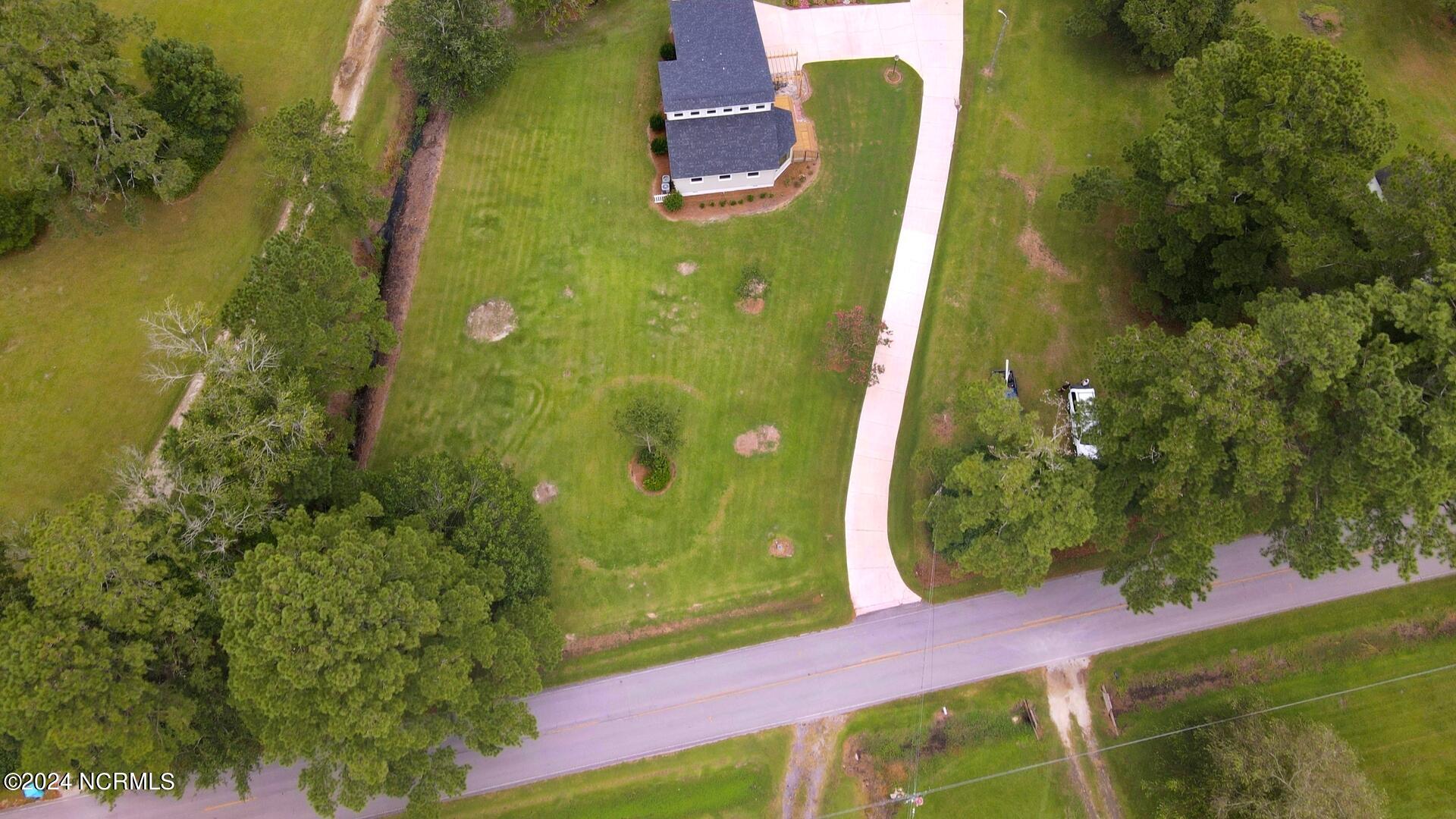 562 Richlands Loop Road Richlands, NC 28574 - Photo 5 of 35 drone_1.4.1