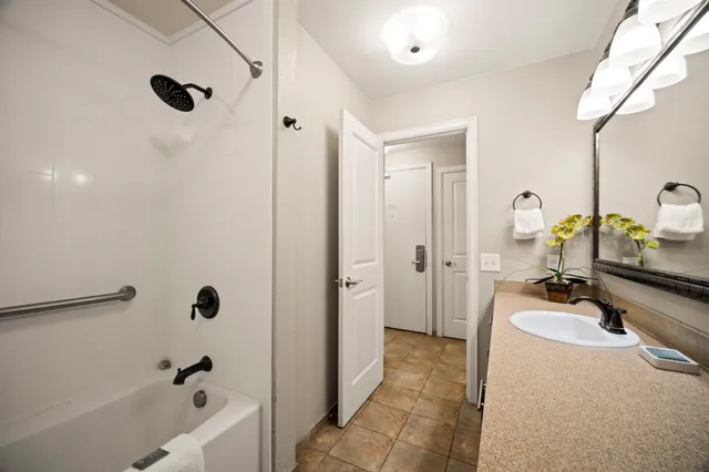 $649,000 | 4-1250 Kuhio Highway, Unit H105, Kapaa, HI 96746