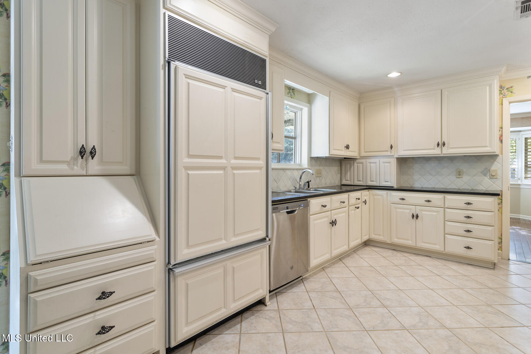 5325 Red Fox Road Jackson, MS 39211 - Photo 12 of 29 5325 Red Fox-18