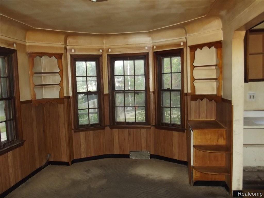261-767864 - DINING AREA.JPG