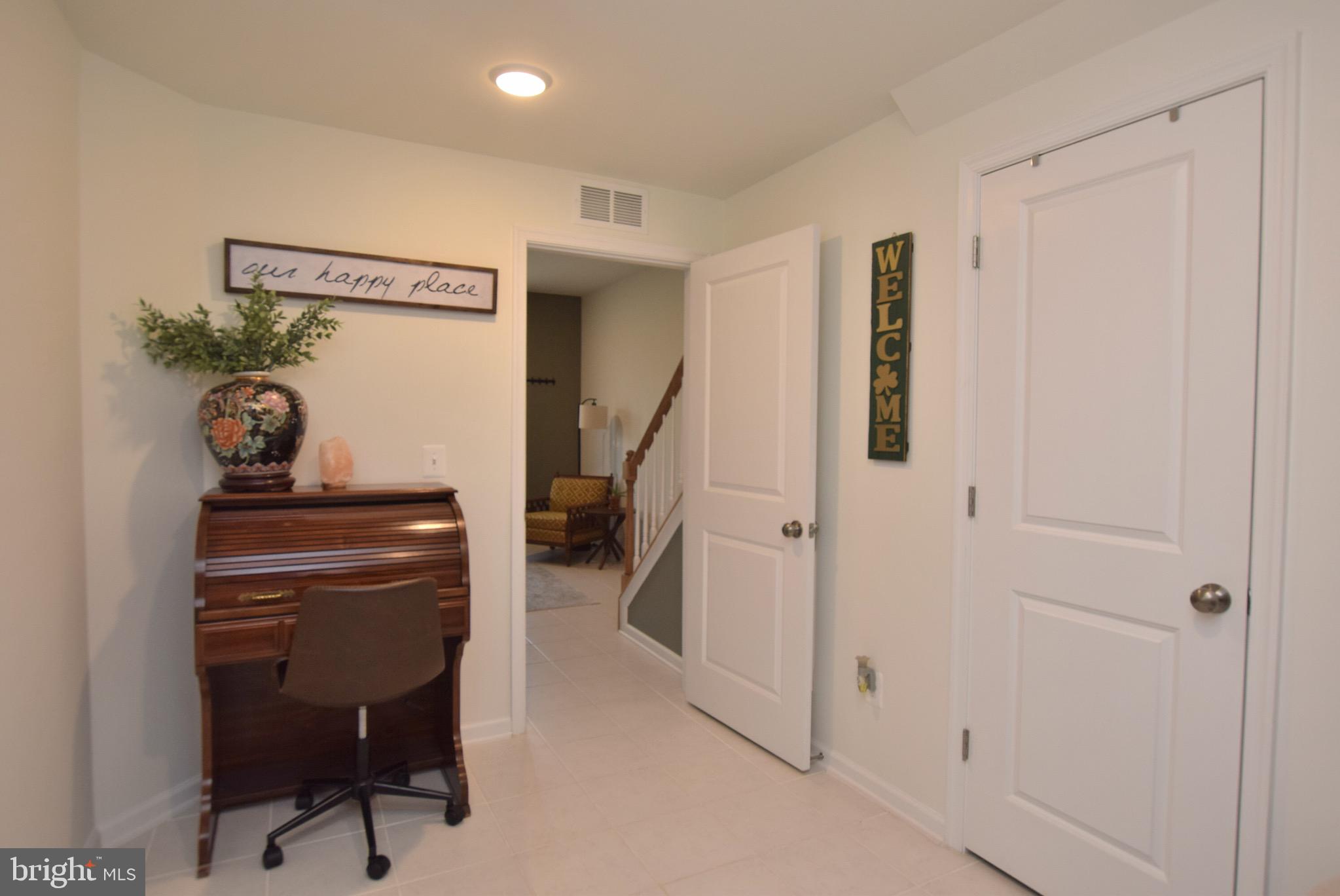 24720 Cable Mill Terrace Aldie, VA 20105 - Photo 21 of 23 Mud Room