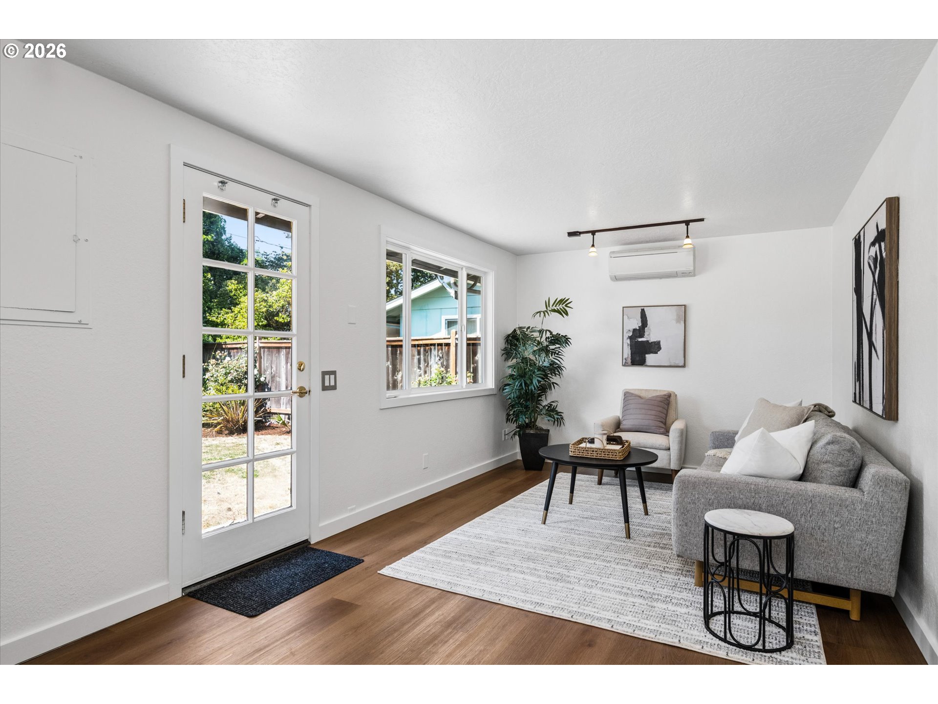 2230 Azure Street Eugene, OR 97401 - Photo 13 of 42 Family Room