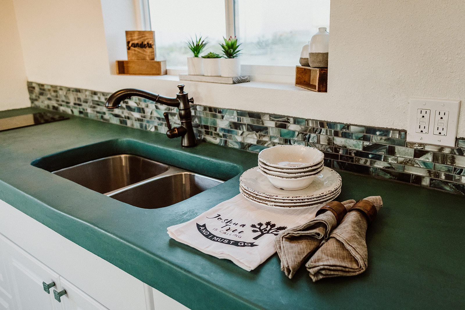 54836 Alderman Road Landers, CA 92285 - Photo 4 of 32 a bathroom with a sink and a mirror