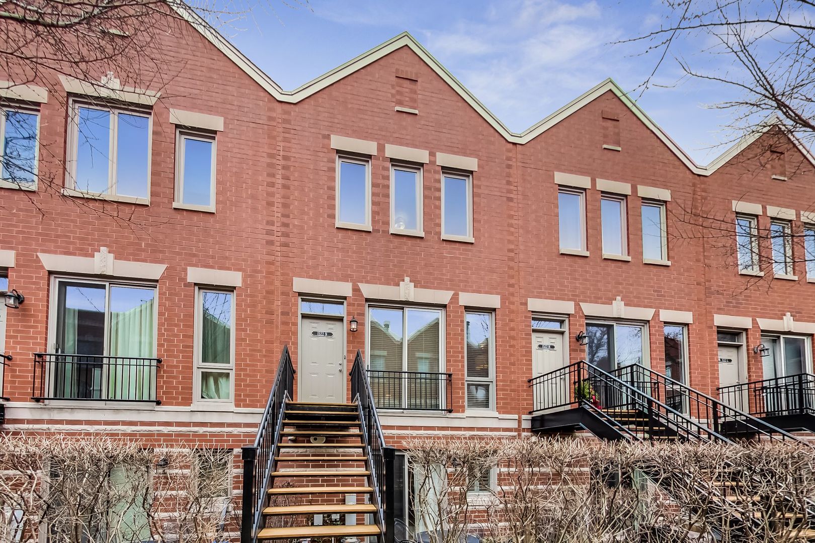 1522 West School Street, Unit N Chicago, IL 60657 - Photo 3 of 38
