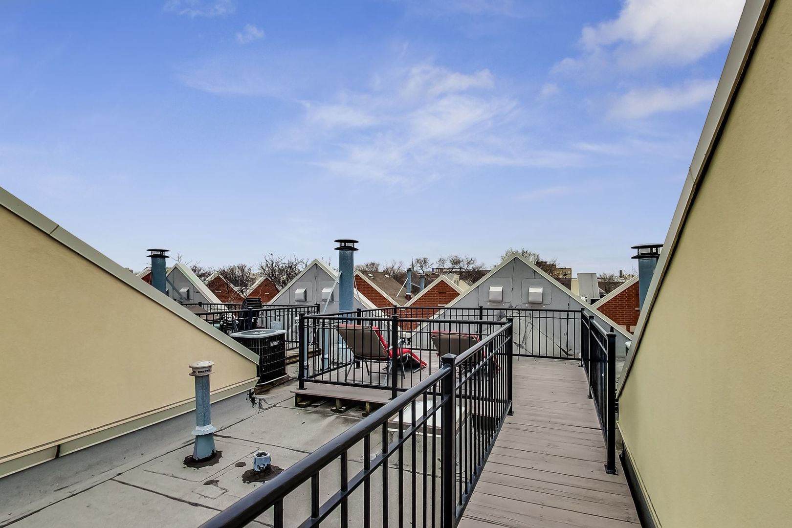 1522 West School Street, Unit N Chicago, IL 60657 - Photo 26 of 38