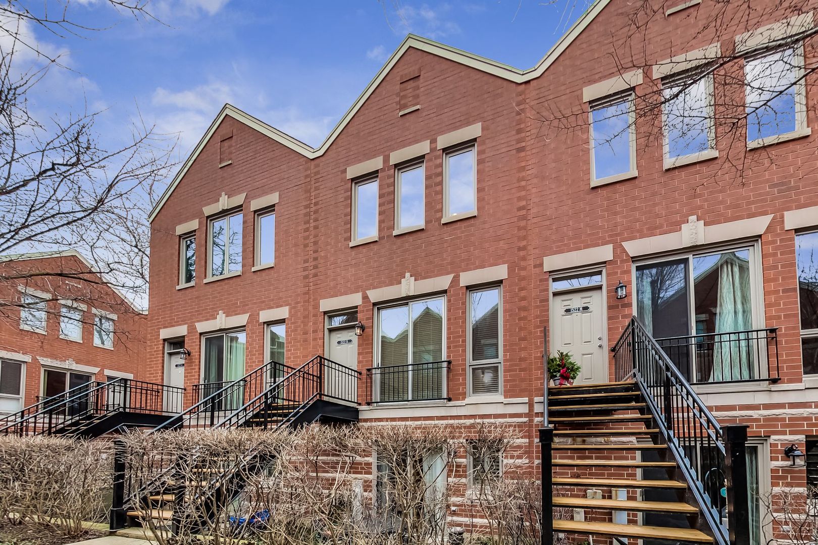 1522 West School Street, Unit N Chicago, IL 60657 - Photo 4 of 38