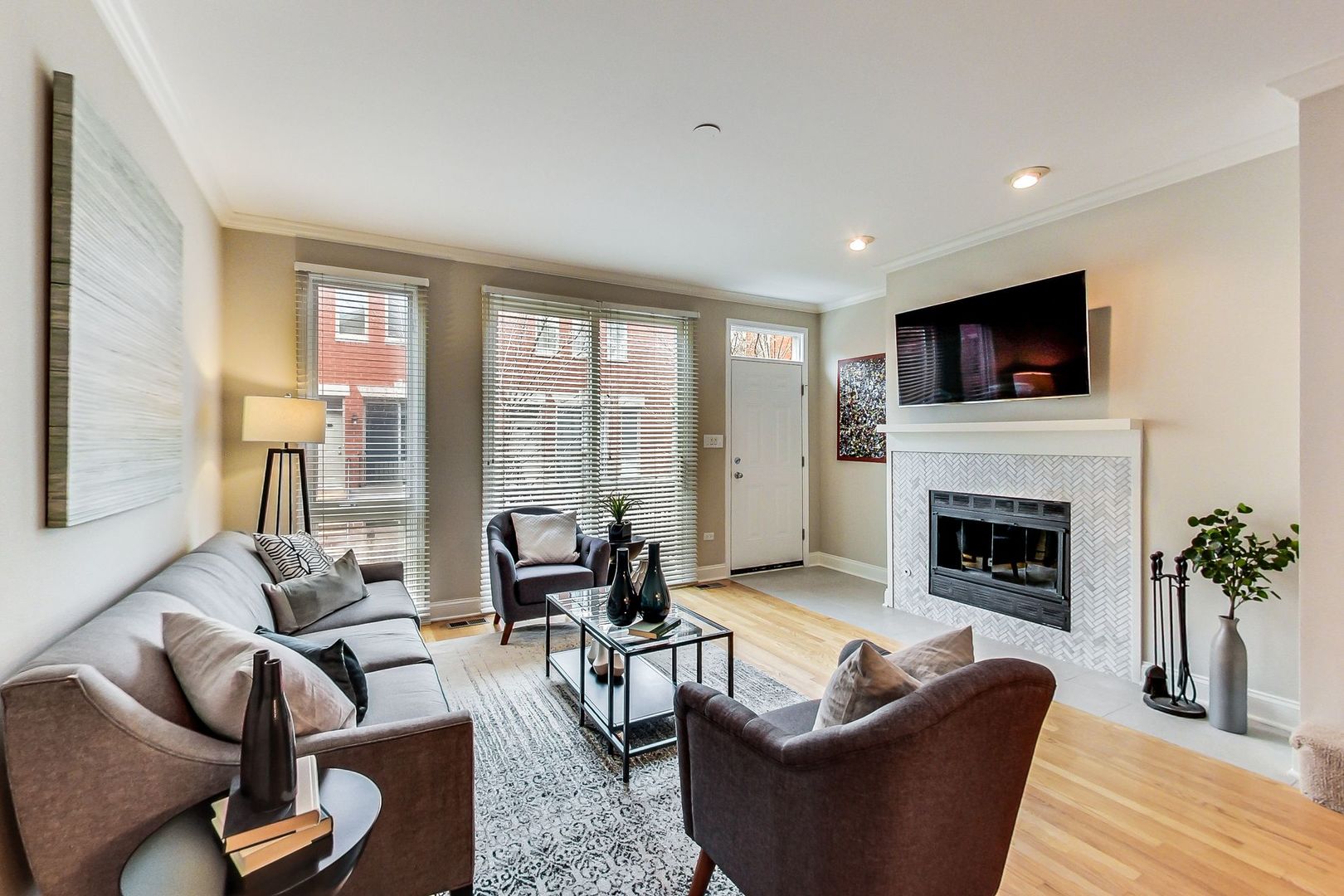 1522 West School Street, Unit N Chicago, IL 60657 - Photo 7 of 38