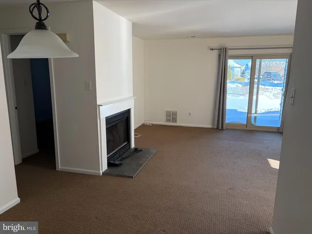 $1,875 | 405 Atlanta Court, Sewell, NJ 08080