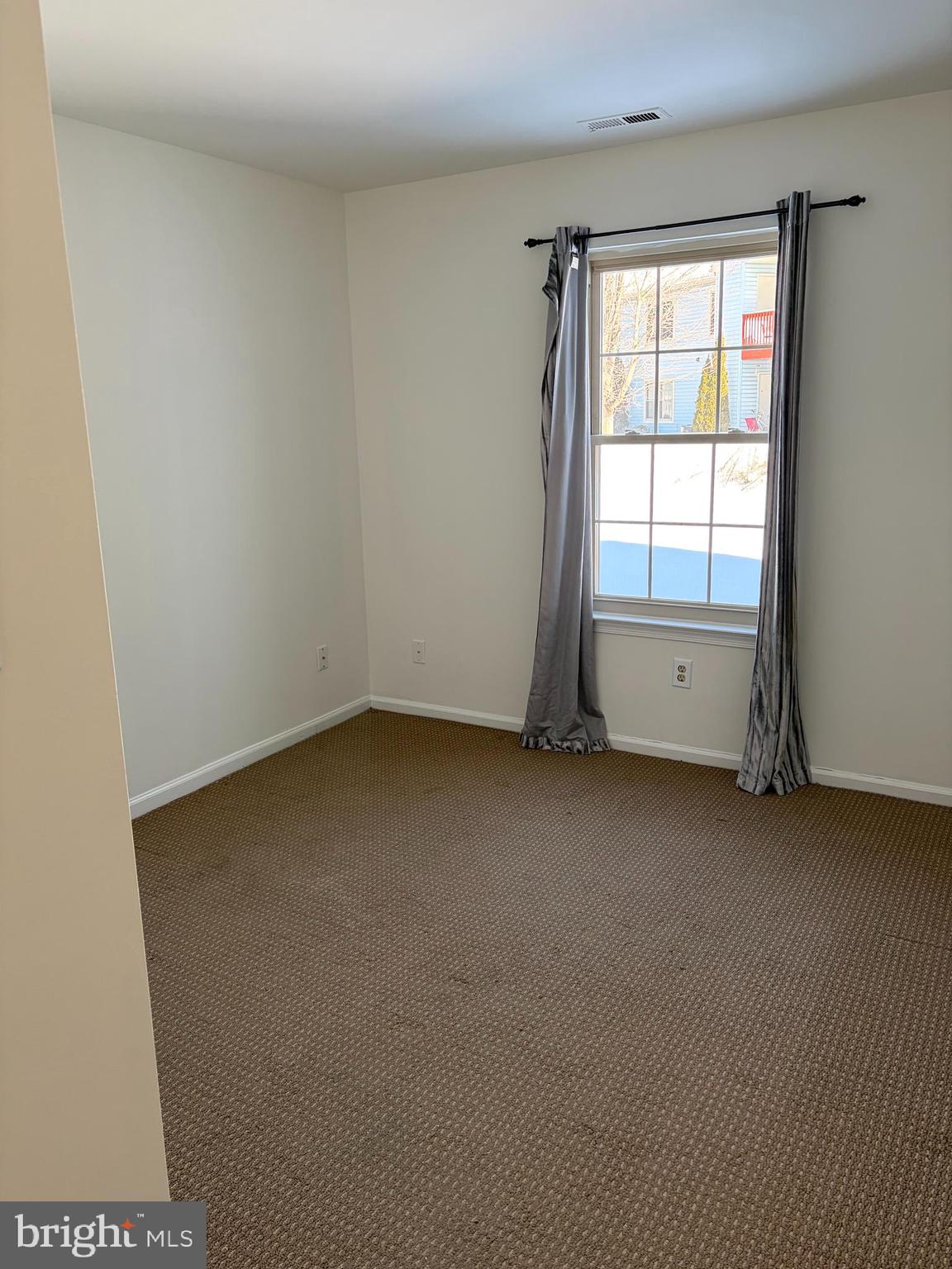 405 Atlanta Court Sewell, NJ 08080 - Photo 5 of 8