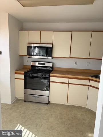 $1,875 | 405 Atlanta Court, Sewell, NJ 08080