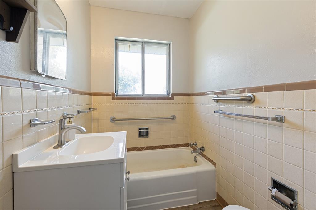 401 South Vick Street Decatur, TX 76234 - Photo 11 of 12