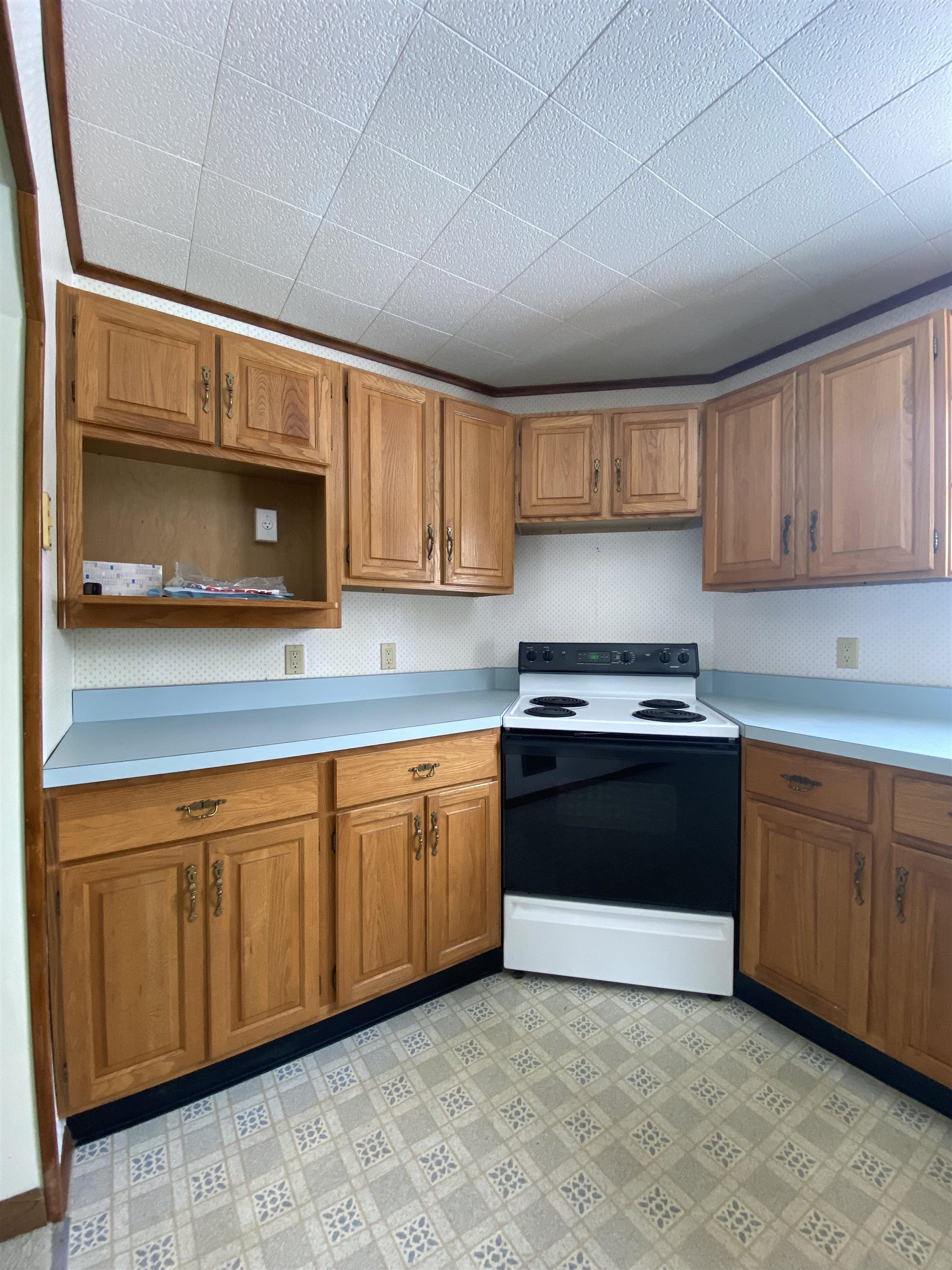 120 Woodlawn Road Burlington, VT 05408 - Photo 3 of 30 Gallery Image 3