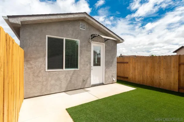 $1,950 | 2077 Grove Avenue, San Diego, CA 92154