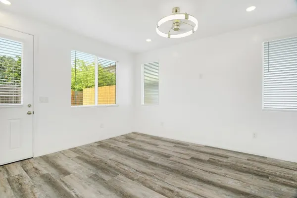 $1,950 | 2077 Grove Avenue, San Diego, CA 92154