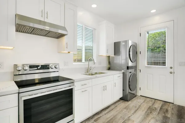 $1,950 | 2077 Grove Avenue, San Diego, CA 92154