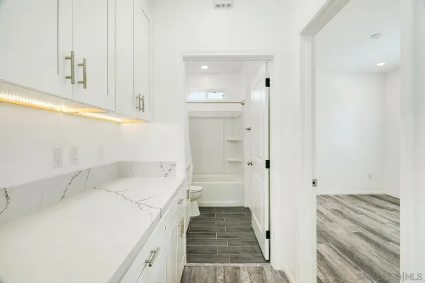 $1,950 | 2077 Grove Avenue, San Diego, CA 92154