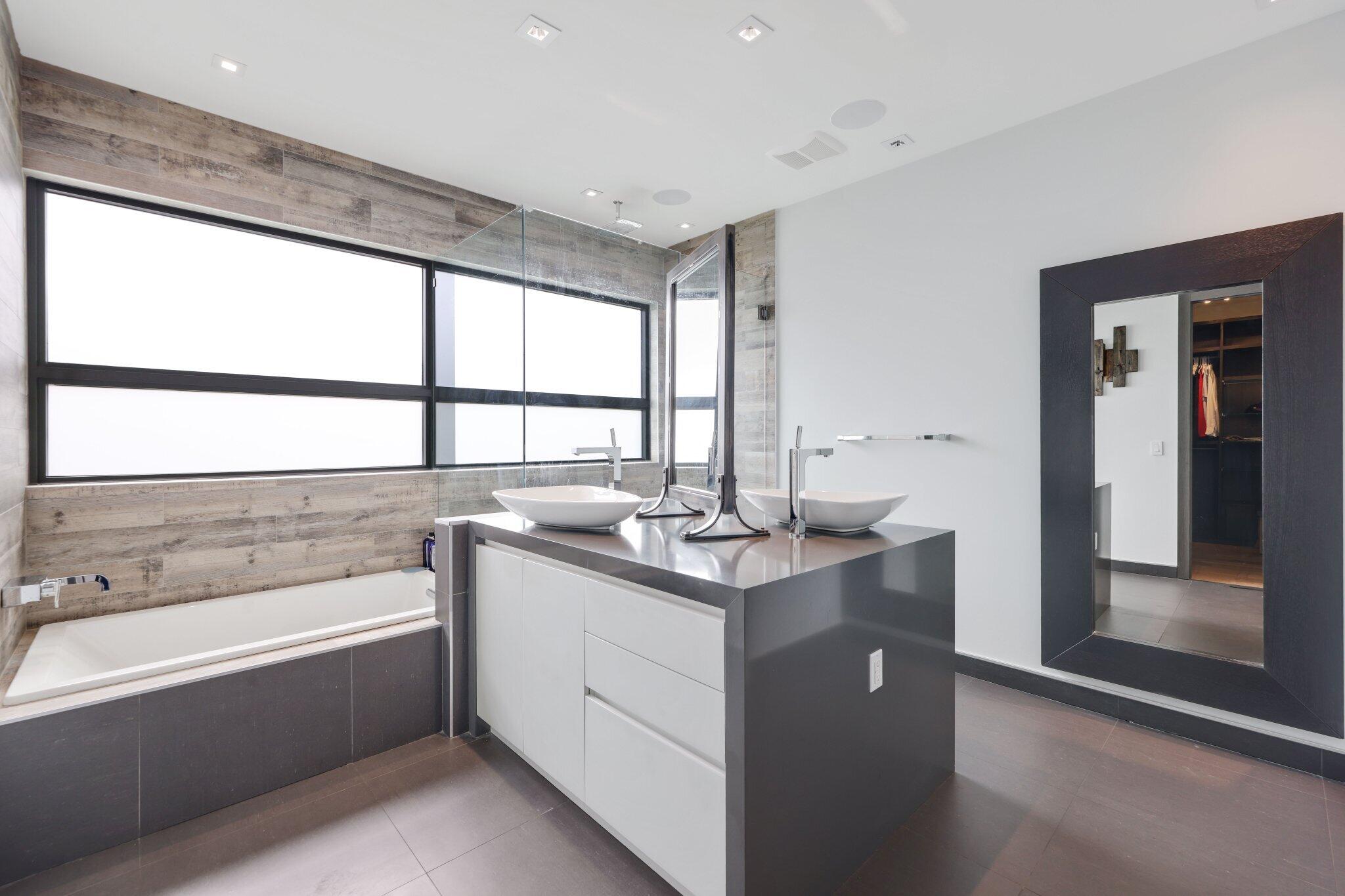 830 Northeast 71st Street Boca Raton, FL 33487 - Photo 31 of 74 Primary Bathroom