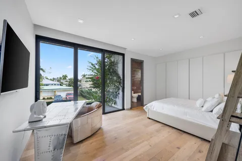 $5,495,000 | 830 Northeast 71st Street, Boca Raton, FL 33487